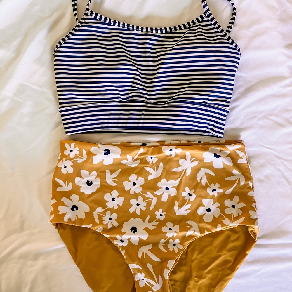 Like ricki top and bottom